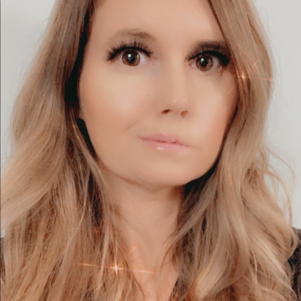 Meet your Posher, Courtney